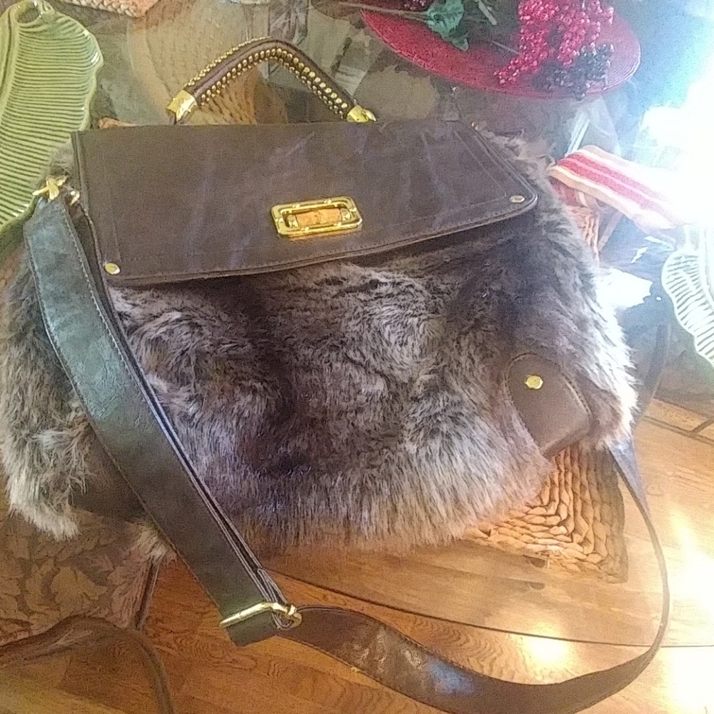 Like new leather Shoulder bag